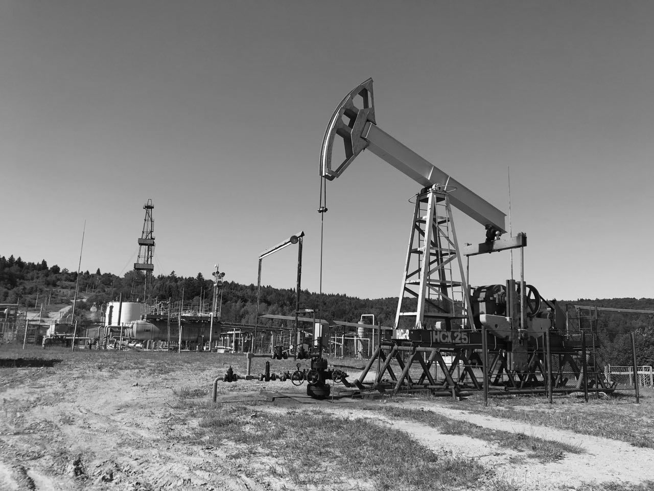 ОПЕК піднімає обмеження на видобуток нафти для 5 країн