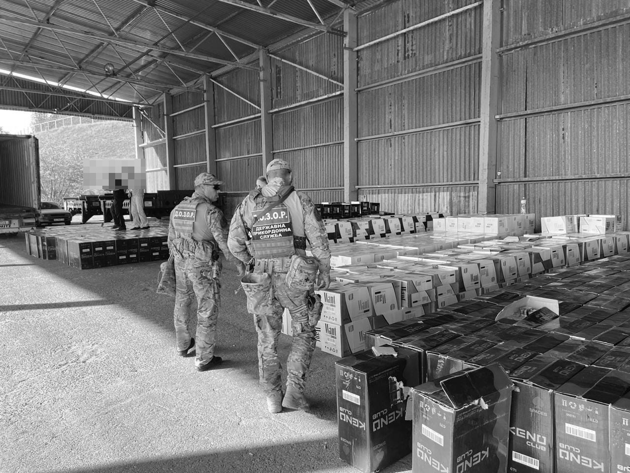 Співробітники ДФС України вилучили партію контрафактних сигарет на 246 млн грн