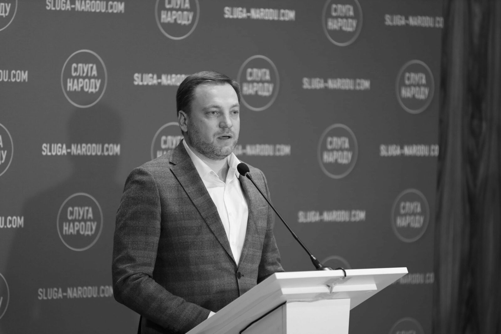Монастирськиий “зникне” на місяць і має розділити МВС, – Арахамія