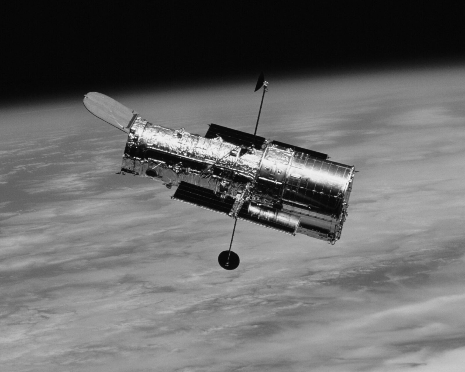 NASA поновило роботу телескопу Hubble