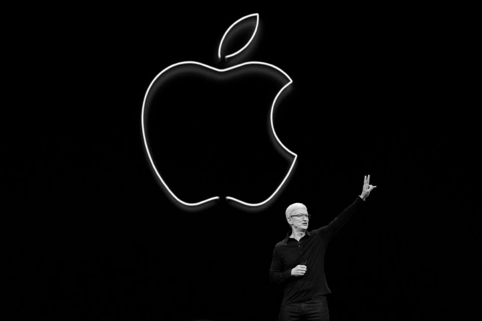 На офіційній сторінці Apple опубліковані світлини хлопця з Києва.