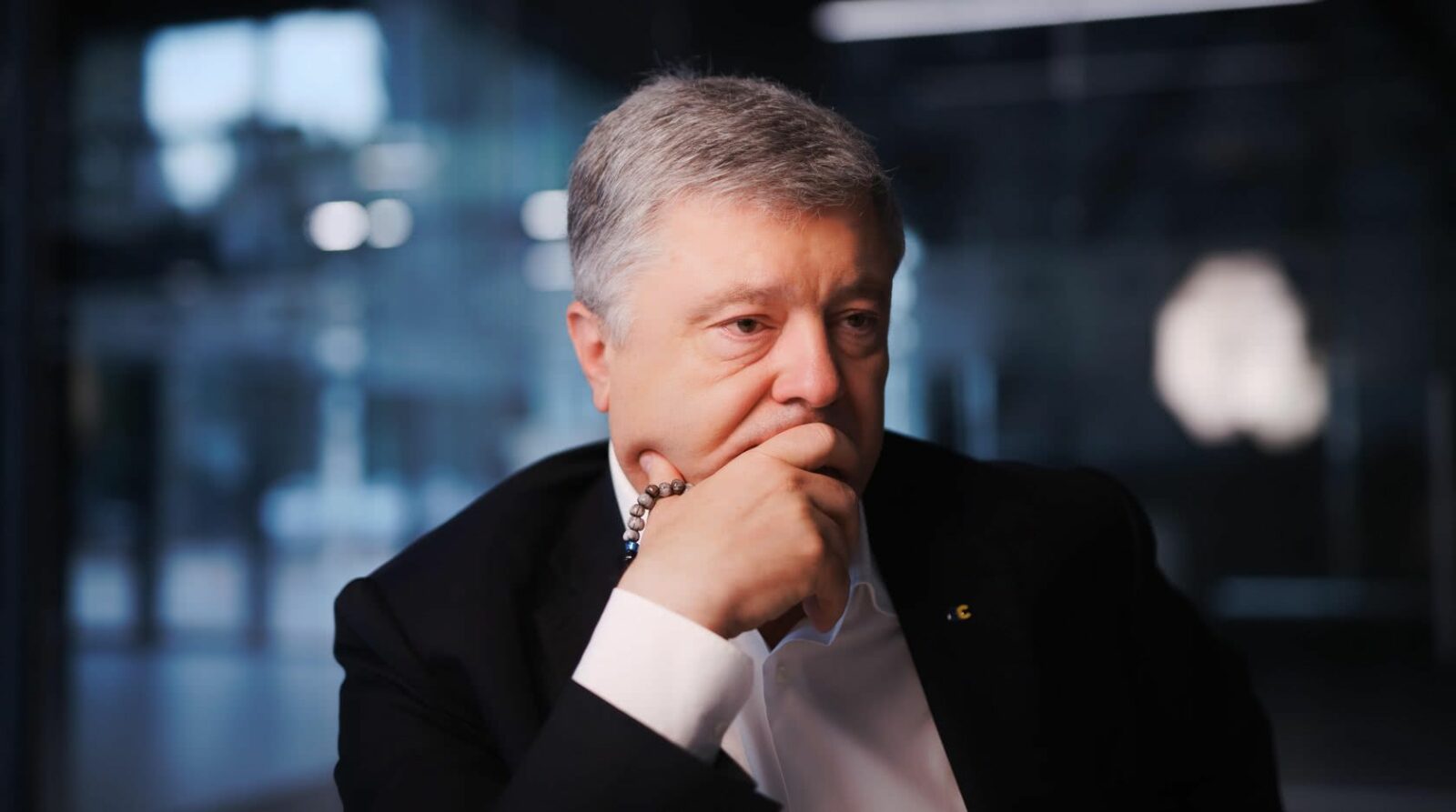 ДБР підіграє країні-агресору в сфабрикованій проти Порошенка “справі моряків” – адвокат
