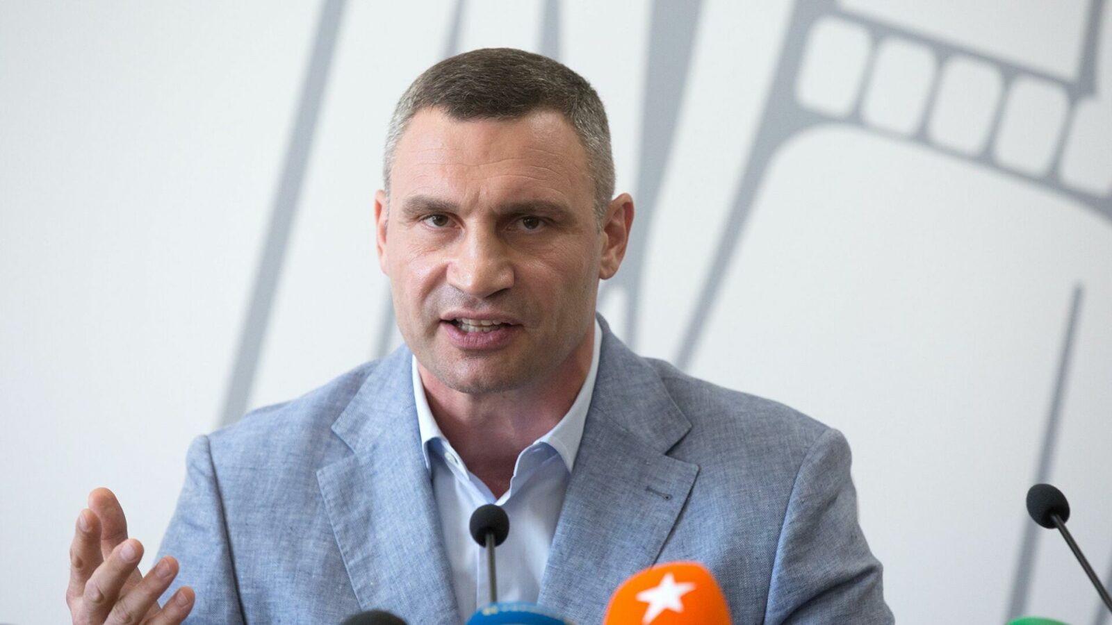 Кличка на тлі обшуків та підозр у КМДА викликали на засідання РНБО