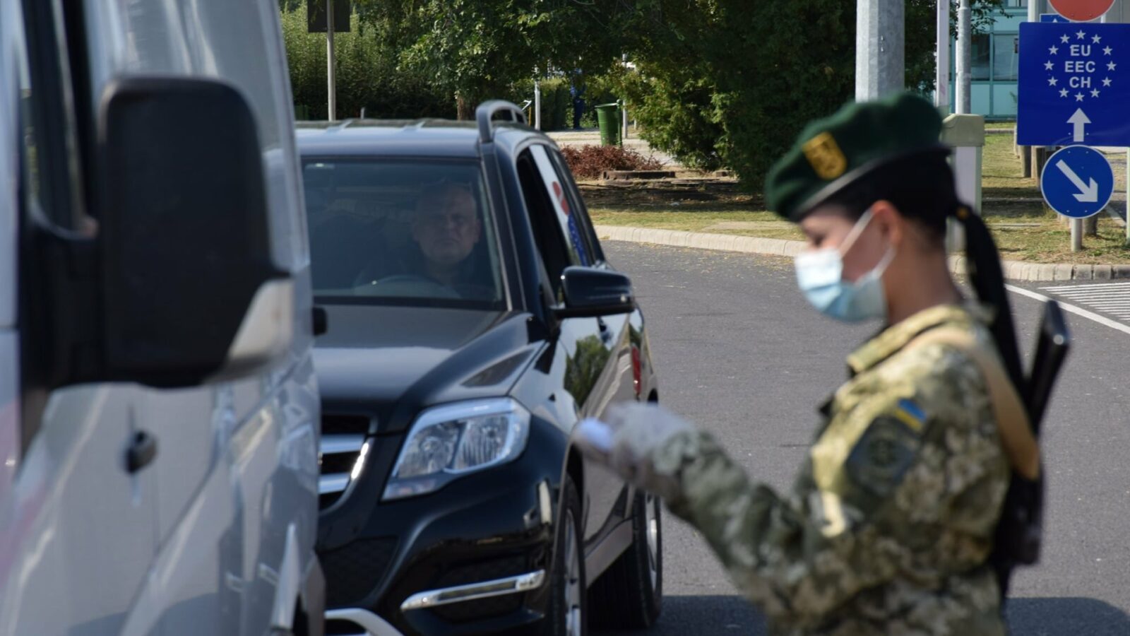 Стали відомі подробиці нового режиму перетину кордону з 5 серпня