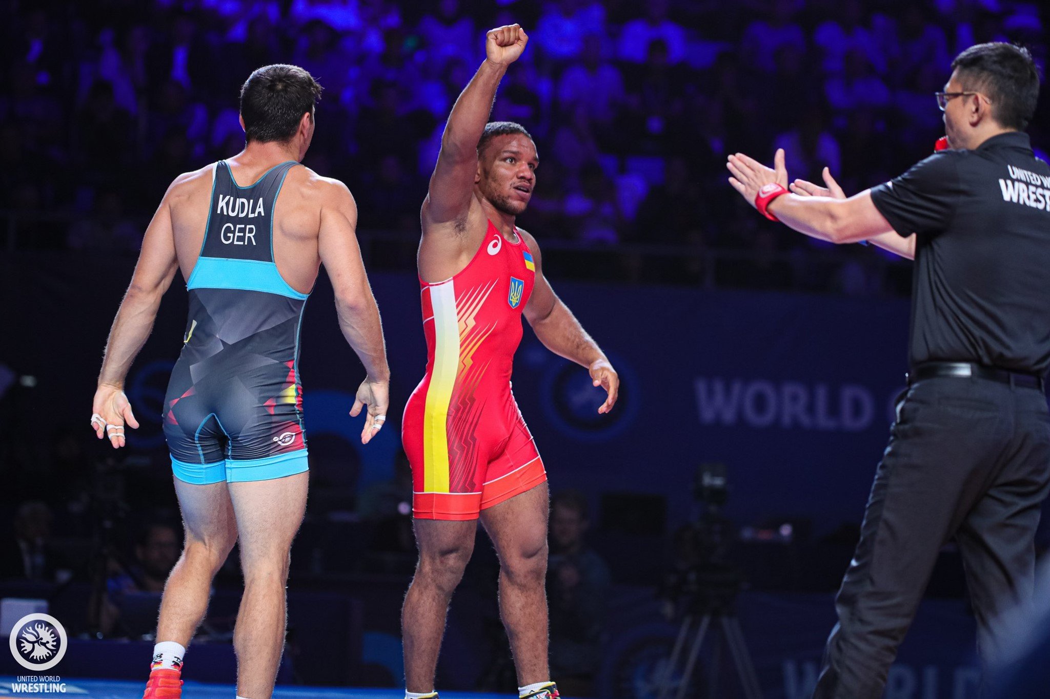 Україна здобула перше “золото” Олімпіади-2020: його виграв борець Жан Беленюк