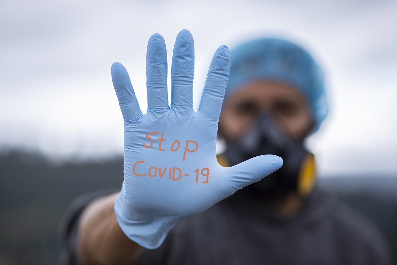 Обов’язкова самоізоляція: Україна посилює обмеження для в’їзду