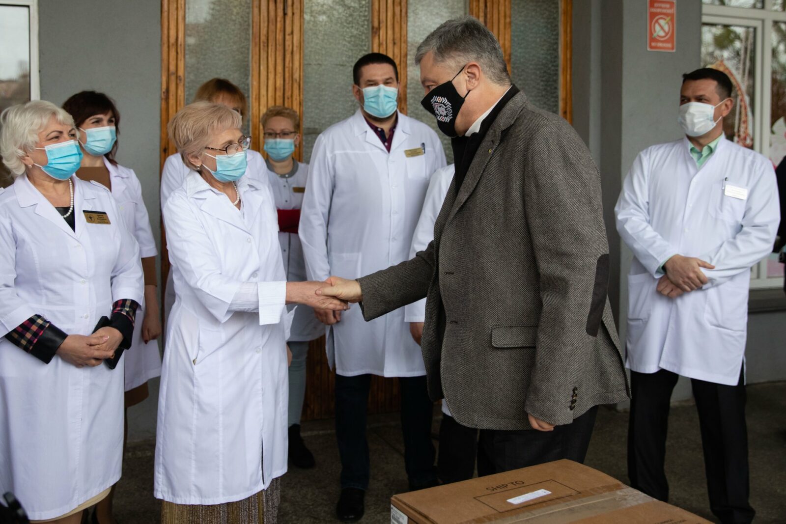 Лікарка Порошенко розповіла, чи правда вона врятувала Петра Олексійовича від смерті