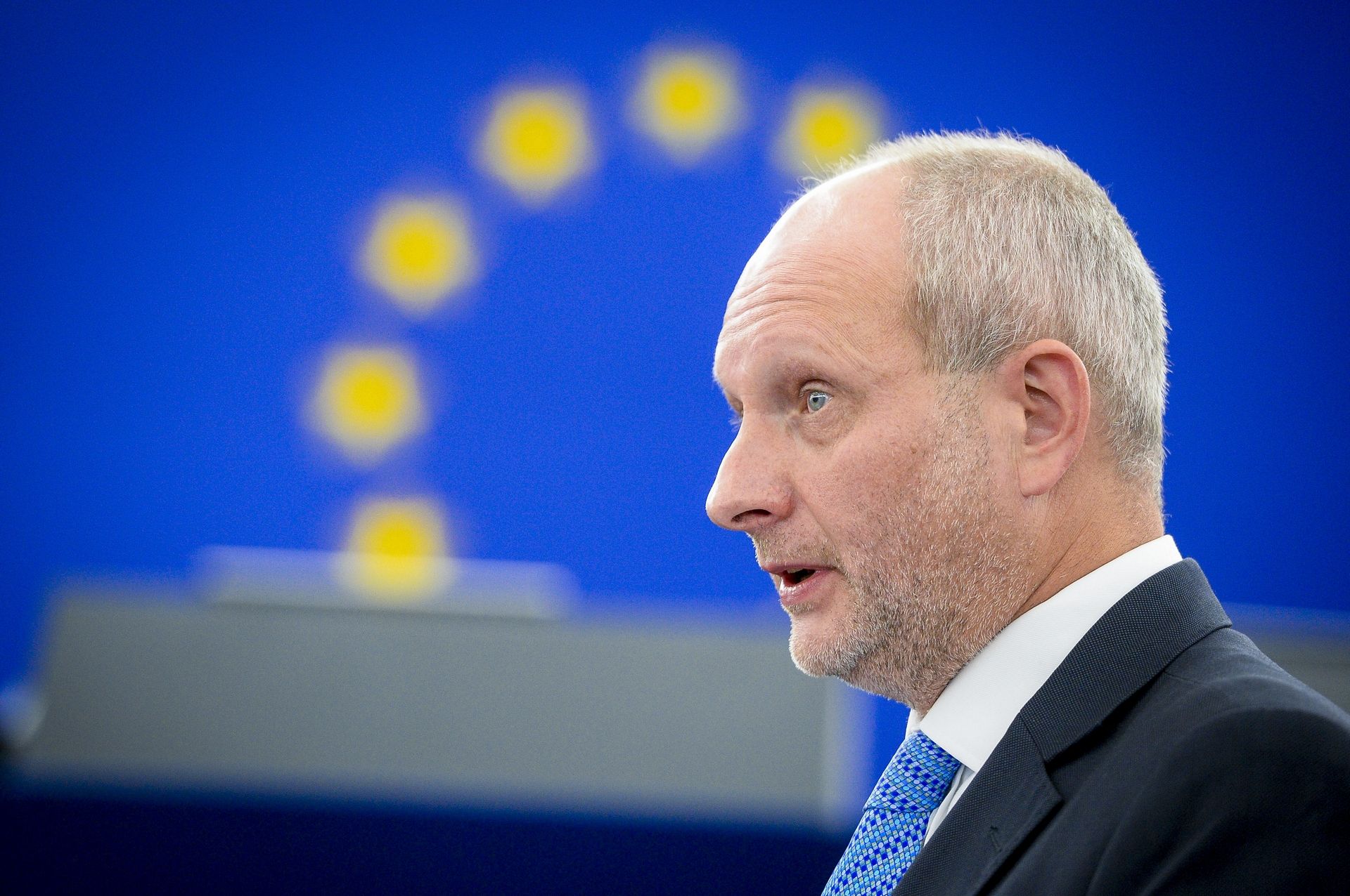 Посол ЄС в Україні: застосування закону про олігархів має бути юридично обґрунтованим та неупередженим