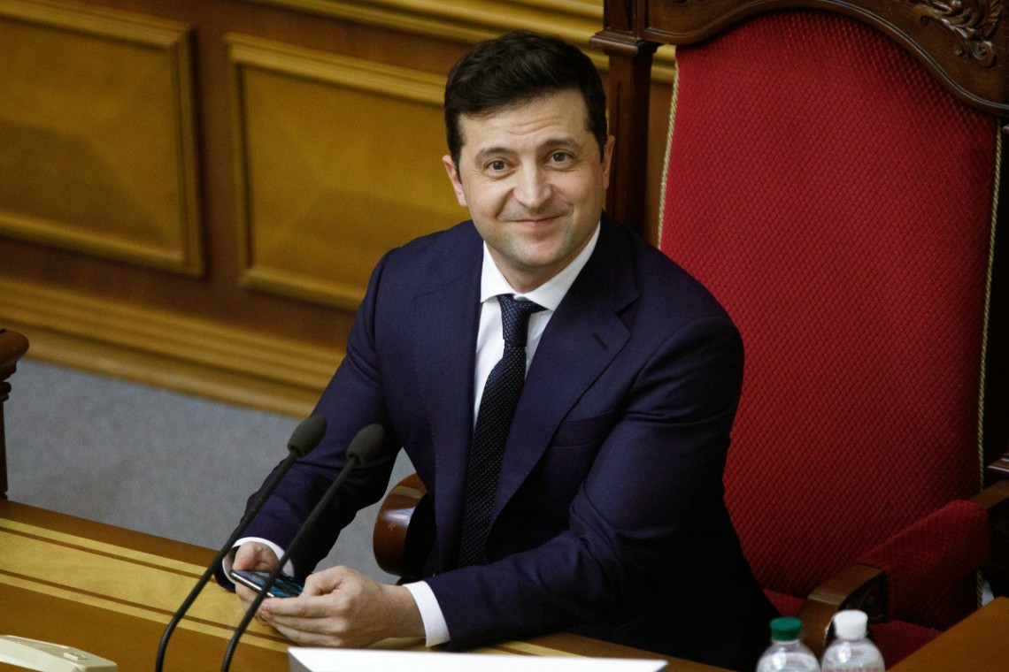 Зеленський зареєстрував законопроєкти про “економічний паспорт”