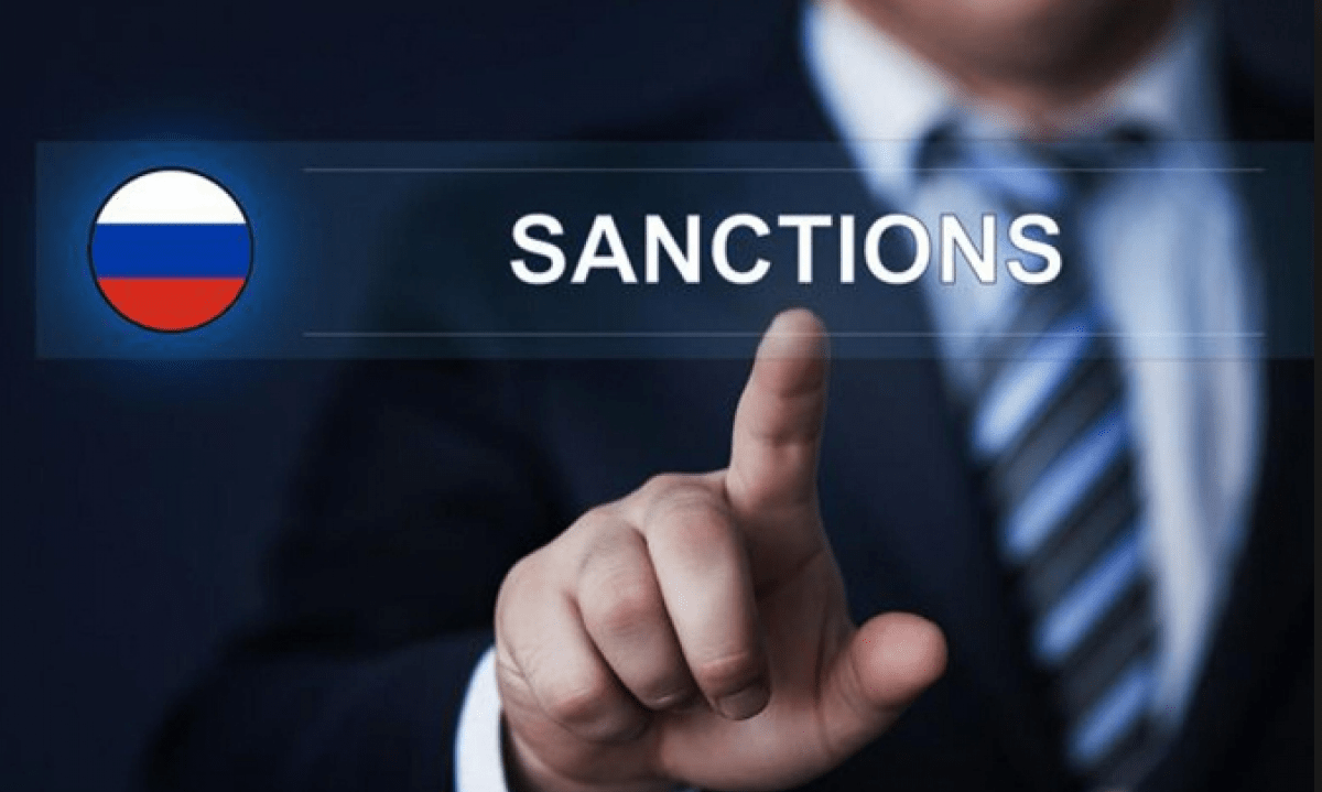 Bloomberg: ЄС затягує розробку санкцій для стримування агресії Росії