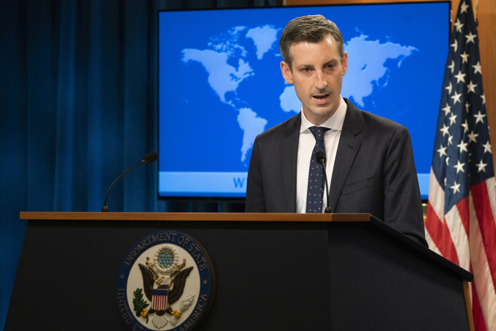 США проти санкцій щодо “Північного потоку–2”, щоб не “сваритися” з Європою