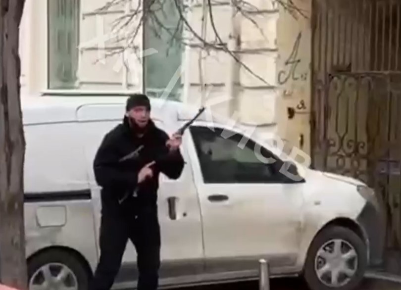 У центрі Києва стрілянина з автомату (відео)