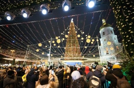 У Києві порахували, скільки людей відвідали центральну ялинку