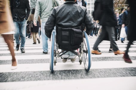 В Україні людям з інвалідністю виплачуватимуть до 100 тисяч гривень