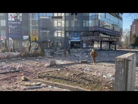 Ситуація під обстріляним будинком у Жулянах