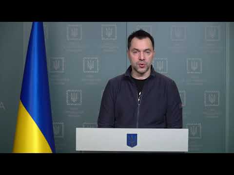 Наші звільнили місто Макарів, ганяють ворога по кущах, – Арестович