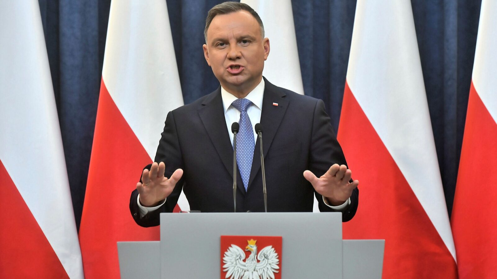 Дуда запропонував деяким країнам передати російським агресорам свої території