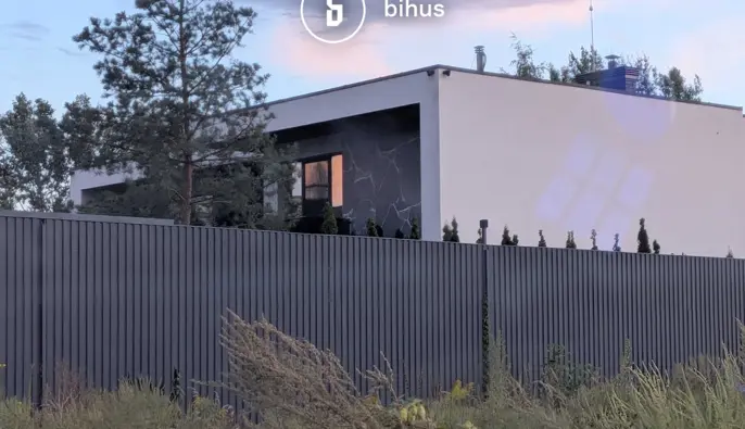 Bihus.Info заявили про можливе користування Кравченком будинком у Козині