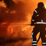У Харкові склався цілий під’їзд 5-поверхівки після обстрілу РФ: під завалами можуть бути люди