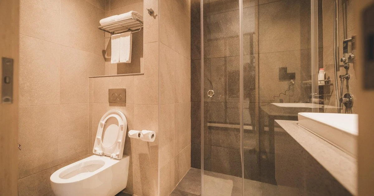 На якій висоті встановлювати раковину та підвісний унітаз