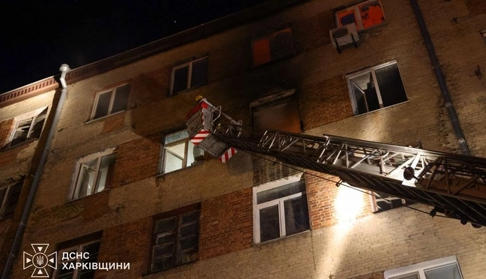 У Харкові під час пожежі в багатоповерхівці загинула людина, п’ятеро постраждали