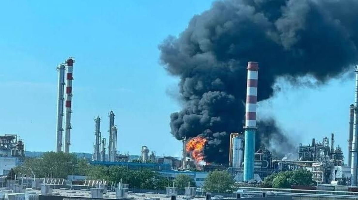 Російські НПЗ наростили переробку нафти на 25% — Reuters