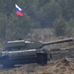 Російський роботизований Т-72 застряг у багнюці під час показових навчань