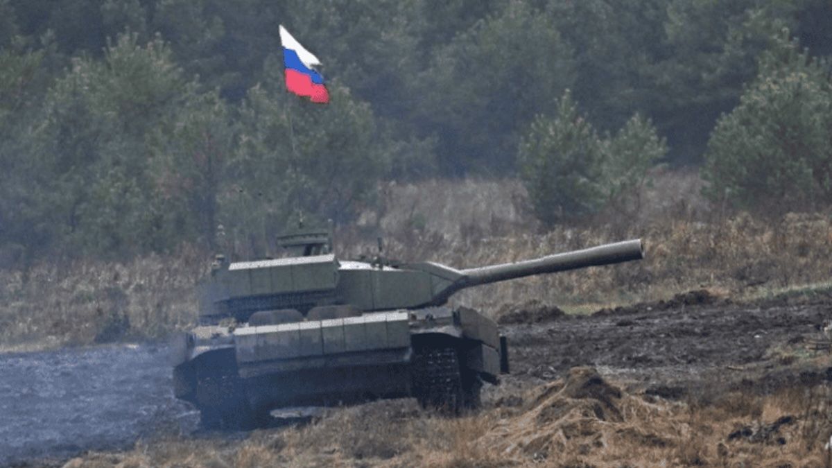 Російський роботизований Т-72 застряг у багнюці на навчаннях