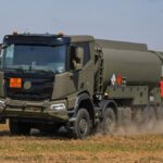 Заправляє шість машин одночасно: чеська армія отримає новітні паливозаправники Tatra Phoenix 8x8
