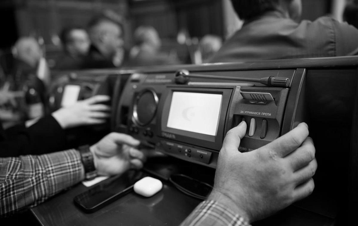 Рада підтримала правку про підвищення зарплат військовим у проєкті Держбюджету до першого читання