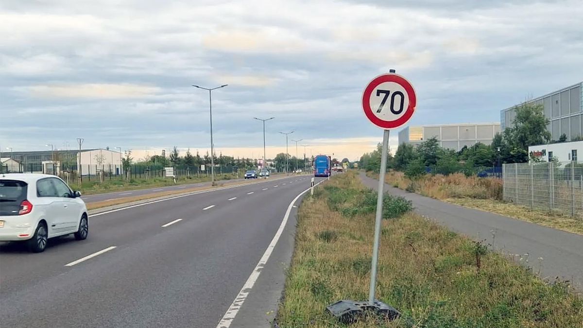У Німеччині фальшивий знак змусив припинити штрафні провадження з радара