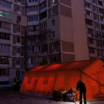 Киян закликали зробити запаси води та їжі, а також зарядити павербанки через посилення обстрілів