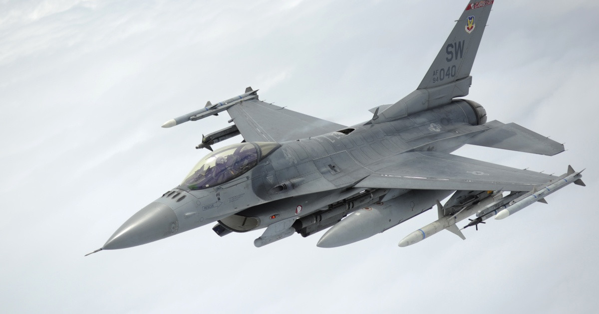13:16 Україна закупить десятки тисяч снарядів для F-16, щоб збивати реактивні дрони,